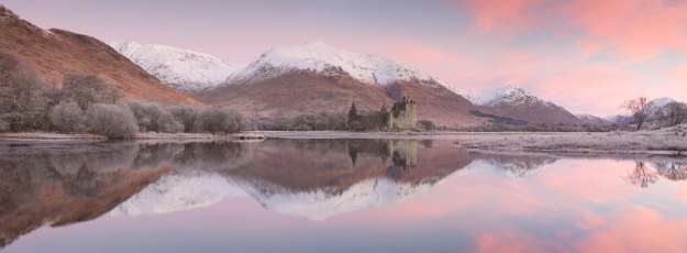 David Speight Misty Dawn at Kilchurn castle